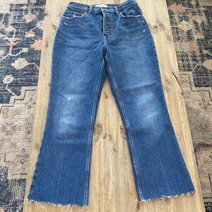 Abercrombie & Fitch The Kick Flare Utra High Rise jeans size 27/4. J107